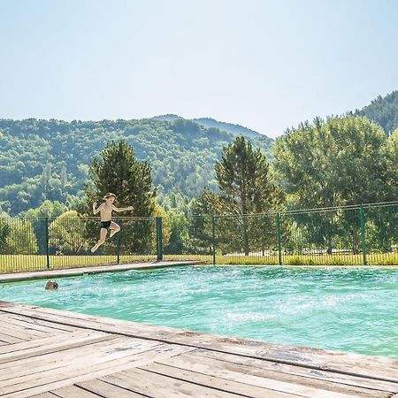 Les Chalets De Booz Saint-Germain-du-Teil المظهر الخارجي الصورة