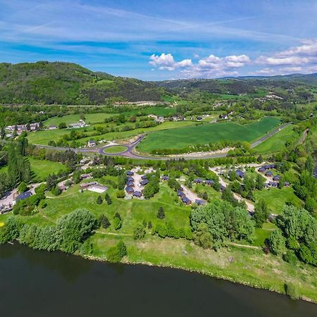 Les Chalets De Booz Saint-Germain-du-Teil المظهر الخارجي الصورة