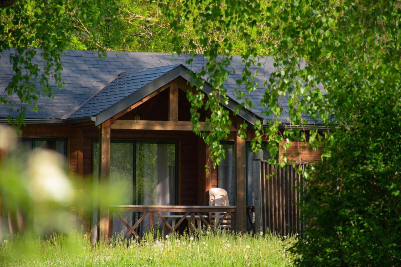 Les Chalets De Booz Saint-Germain-du-Teil المظهر الخارجي الصورة