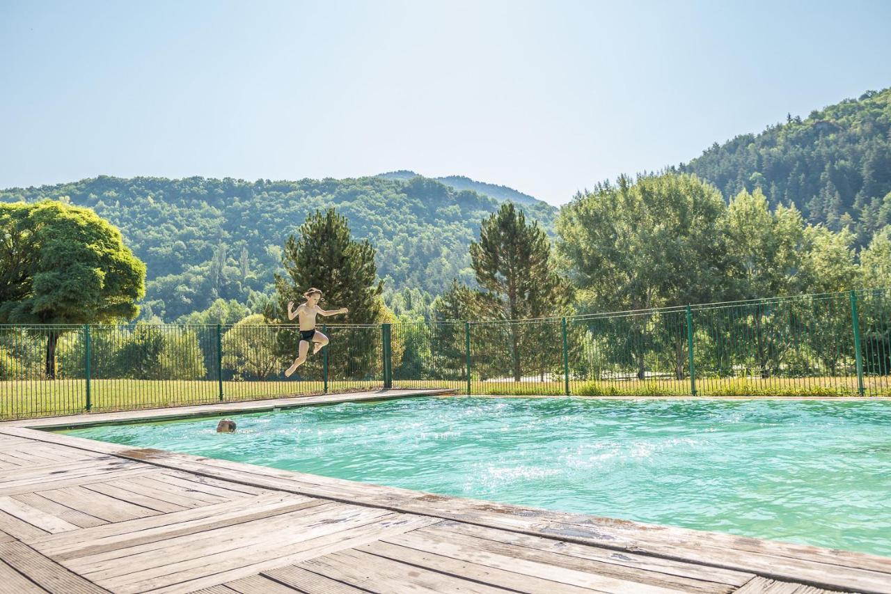 Les Chalets De Booz Saint-Germain-du-Teil المظهر الخارجي الصورة