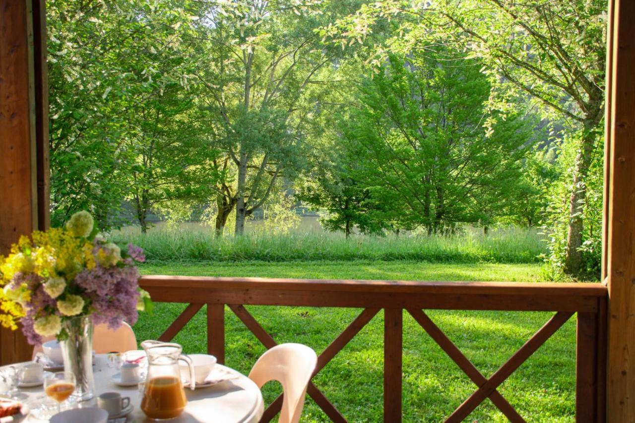 Les Chalets De Booz Saint-Germain-du-Teil المظهر الخارجي الصورة