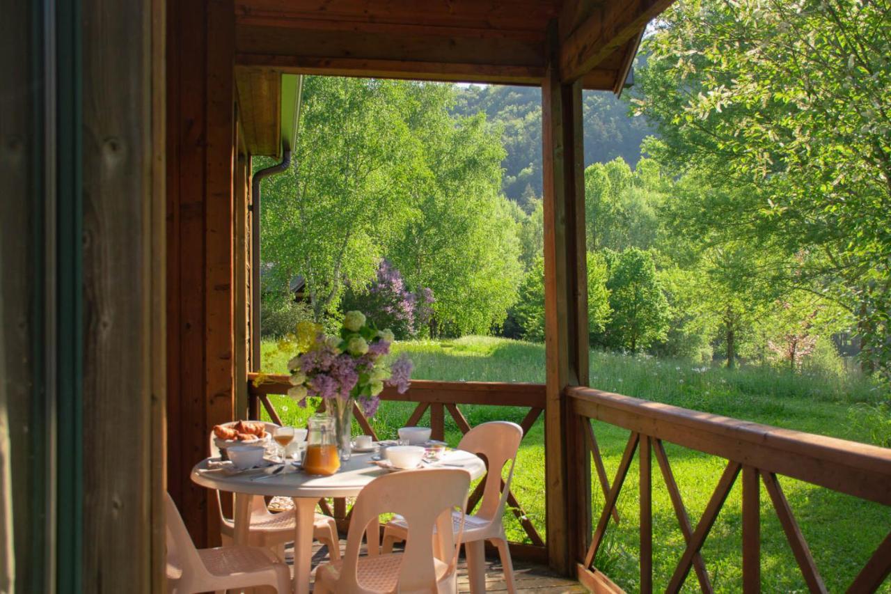 Les Chalets De Booz Saint-Germain-du-Teil المظهر الخارجي الصورة