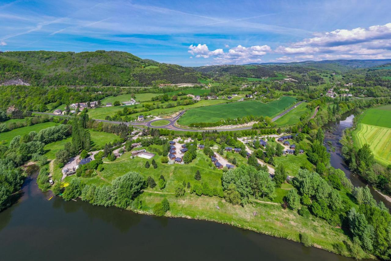 Les Chalets De Booz Saint-Germain-du-Teil المظهر الخارجي الصورة