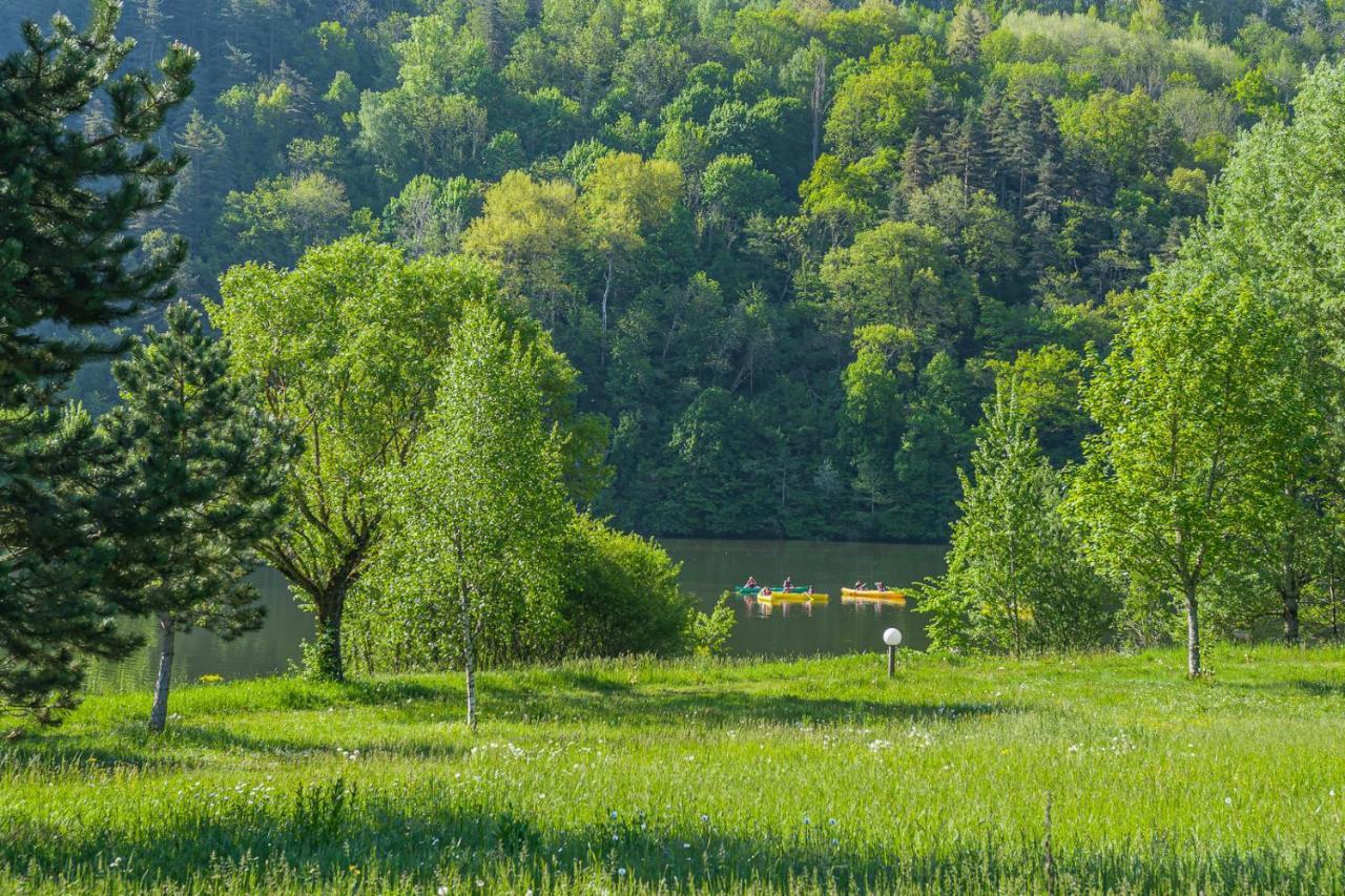 Les Chalets De Booz Saint-Germain-du-Teil المظهر الخارجي الصورة