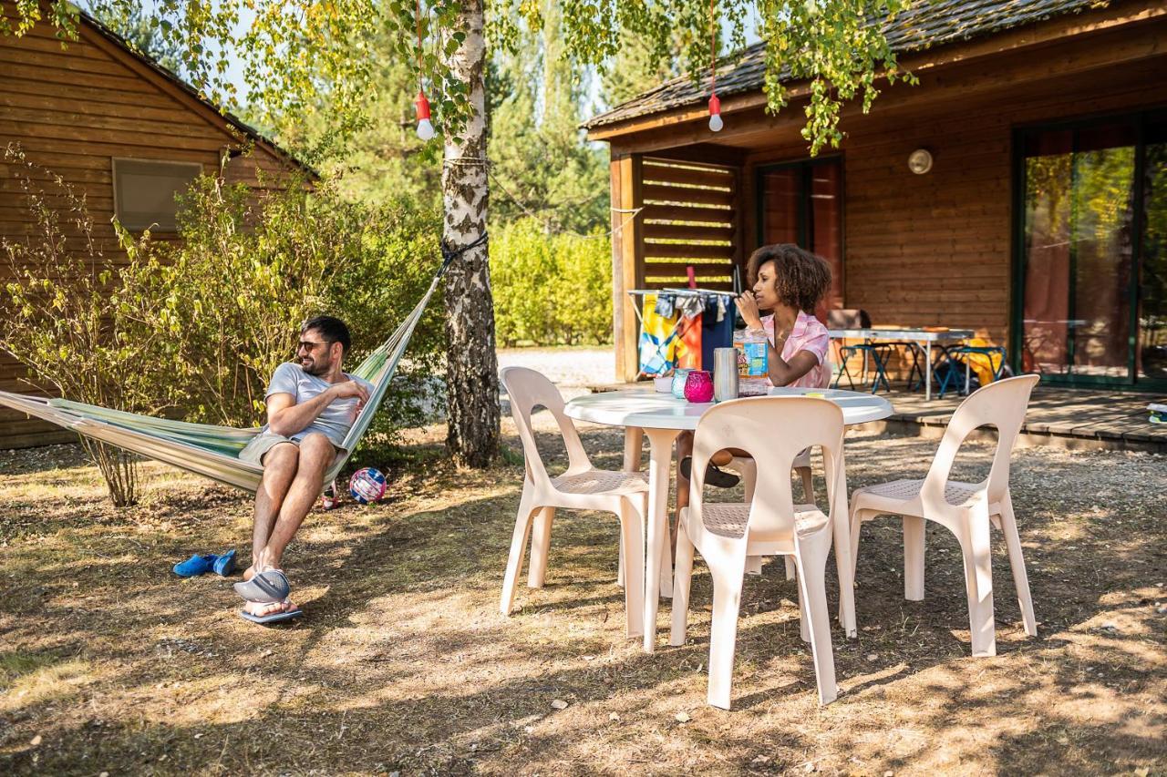 Les Chalets De Booz Saint-Germain-du-Teil المظهر الخارجي الصورة